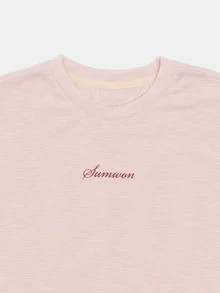 SUMWON Club Vintage Inspired Short Sleeve Crew Neck T-Shirt With Scenic Mountain Print And Script Logo - White - View 4