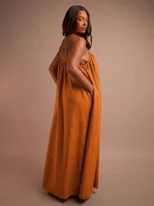 FASHION SZN 大码吊带宽松亚麻质感长裙，夏季度假大码穿搭，适合夏季假期、城市短途旅行、海滩俱乐部、优雅时尚休闲风，宽松版型，清凉舒适，适合节日、波西米亚风、伊比沙岛等场合。 - 鏽棕色 - 查看 2