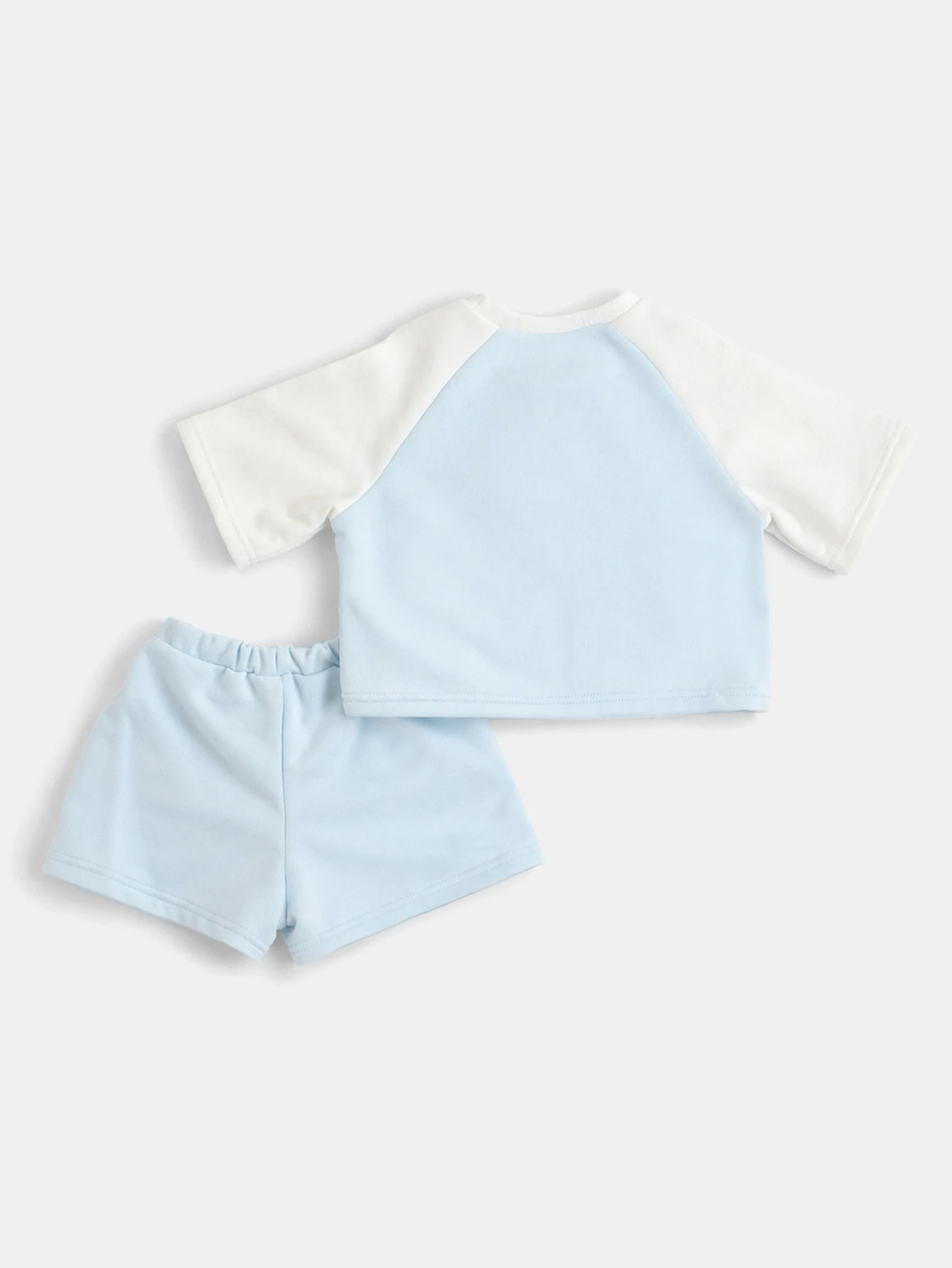 Conjunto de verano informal de camiseta de manga raglán y pantalones cortos de dos piezas con estampado de texto para niñas