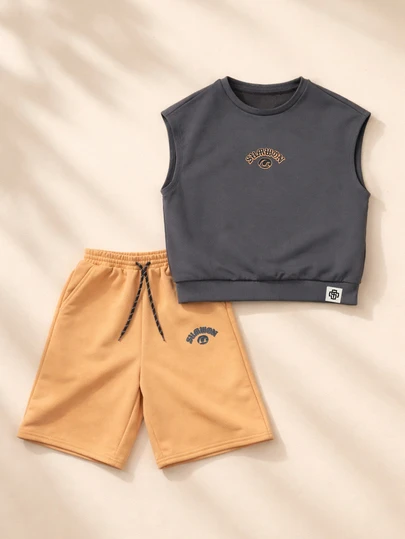 SUMWON Bộ đồ gồm áo tank top không tay và quần short in logo, thích hợp cho trang phục thường ngày mùa hè.