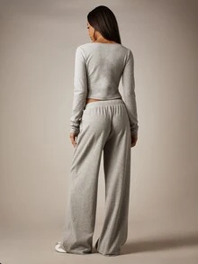 MISSGUIDED Bộ đồ mặc nhà thoải mái gồm áo khoác cardigan dài tay dáng ngắn và quần ống rộng, kiểu dáng giản dị, gồm hai mảnh, thích hợp cho những dịp đặc biệt. - Màu Xám nhạt - Xem 2