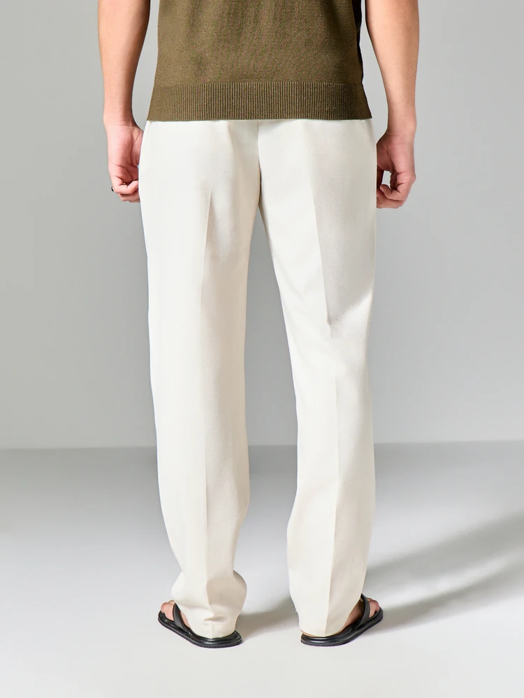 Calça de Terno Reta Texturizada em Cor Creme, Calça Formal Alfaiatada, Calça Social Clássica para Escritório e Negócios, Elegante Vestuário Masculino