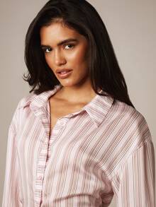 MISSGUIDED Camisa ajustada con botones y cuello con rayas, mangas largas y detalle de puño con lazo - Multicolor - Ver 6