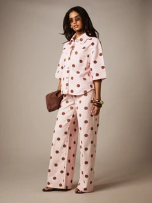 MISSGUIDED Quần jeans denim ống rộng cạp cao dáng suông chấm bi với họa tiết in khắp bề mặt và túi vá, thích hợp cho mùa xuân hè. - Nhiều màu - Xem 2