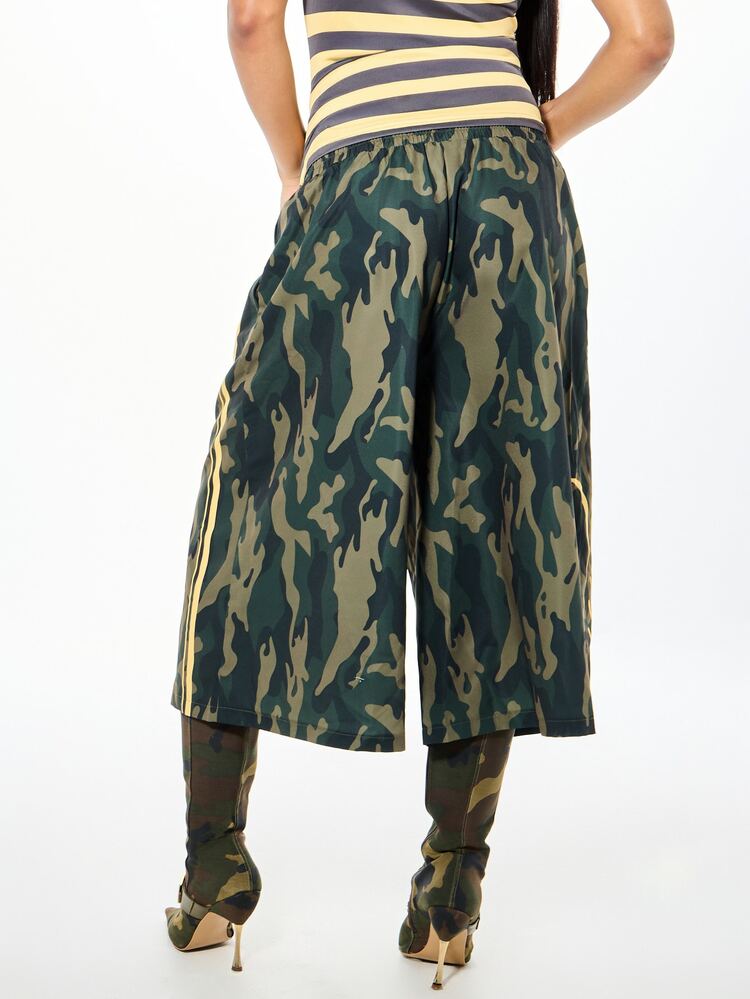 SUMWON WOMEN Camouflage Print Wide Leg Culottes With Side Stripe Detail Elastic Waist Casual Summer Trousers