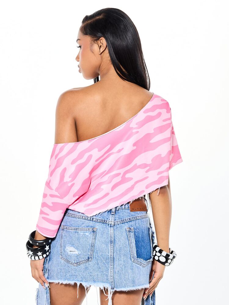 SUMWON WOMEN Camo Print Rhinestone One-Shoulder Crop Top With Raw Hem And Off-Shoulder Design For Festival Season