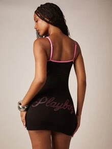 Missguided x Playboy Đầm hai dây ngắn đính đá lấp lánh với dây đeo màu hồng tương phản và chi tiết logo. - Nhiều màu - Xem 2