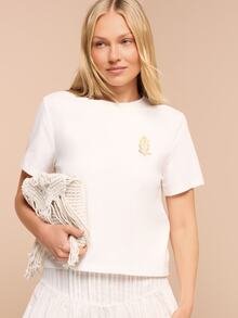 KSTM T-shirt à col ras-du-cou classique à manches courtes avec un détail d'broderie florale et botanique délicate. Top décontracté pour le printemps et l'été - Blanc - Voir 4