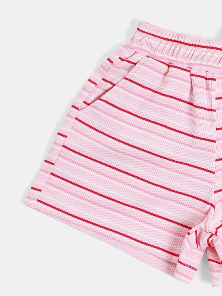 Ensemble coordonné t-shirt peplum côtelé rayé et shorts pour filles avec broderie florale. Tenue d'été deux pièces, Âge 4