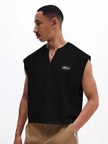 SUMWON Oversized ärmelloses V-Ausschnitt Crop Top mit ovalem Logo Patch Sommer Streetwear - Schwarz - Übersicht 5