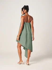 MISSGUIDED Đầm ngắn không dây vai, dáng bất đối xứng, xếp nếp với vạt trước ngắn vạt sau dài, kiểu dáng thướt tha, thích hợp cho các buổi tiệc mùa hè. - màu xanh lá - Xem 2
