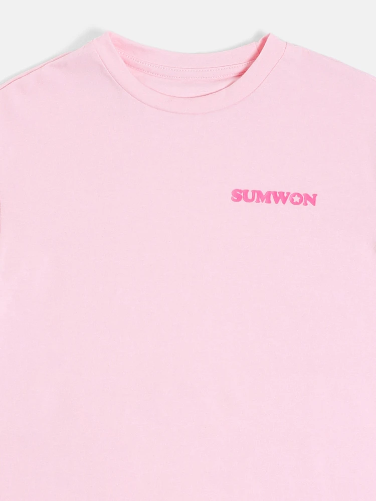 Camiseta de algodón de cuello redondo de manga corta color rosa claro con logo para niñas, uso casual de verano para todos los días