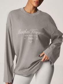 MISSGUIDED Áo thun dài tay dáng rộng in hình chữ "Marthas Vineyard Country Club" và cổ tròn. - Xám - Xem 3