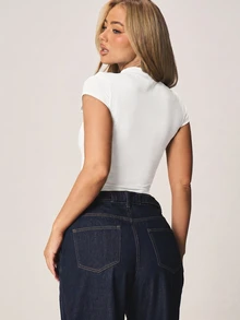 MISSGUIDED Keyhole Cutout Tie-Neck Crop Top With Cap Sleeves And Asymmetric Hem For Casual Chic Looks - White - View 3