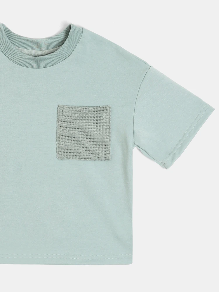 Camiseta Casual de Manga Curta com Gola Careca e Bolso de Crochê no Peito para Meninos