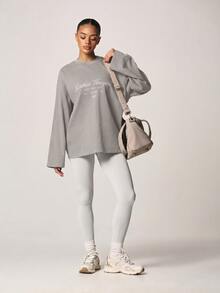 MISSGUIDED Áo thun dài tay dáng rộng in hình chữ "Marthas Vineyard Country Club" và cổ tròn. - Xám - Xem 4