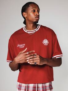SUMWON Club Football Crop Fit Contrast Tipped Neck Printed Casual Short Sleeve T-Shirt, World Cup 2026 Sporty Game Streetwear Jersey - Red - View 3