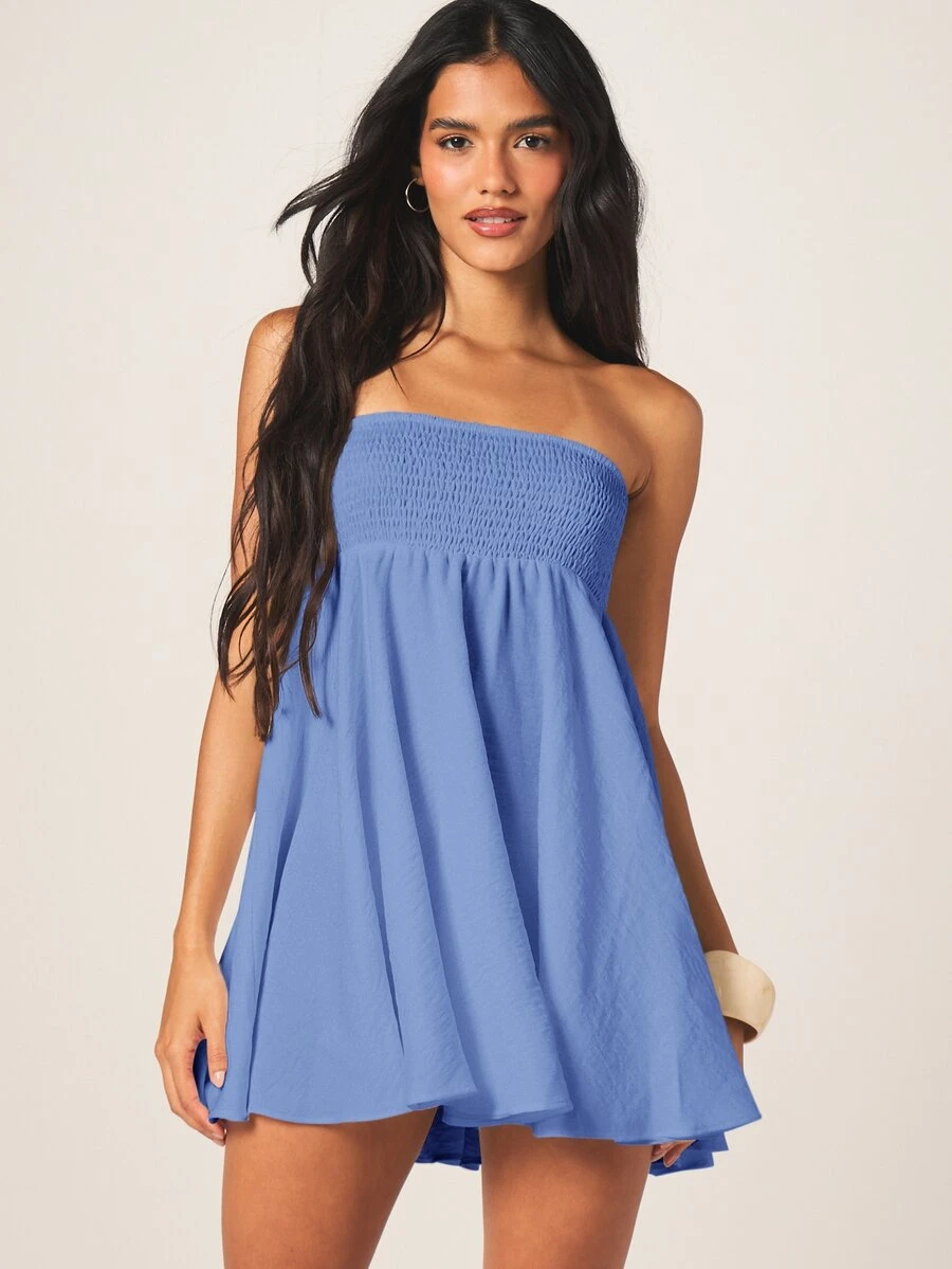 MISSGUIDED Vestido mini de estilo tubo con busto smockeado sin tirantes, fluido y suelto para el verano y la playa - Azul - Ver 1