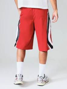 SUMWON Short de basketball à enfiler avec détail de panneau latéral et cordon de serrage à rayures contrastées - Rouge - Voir 2