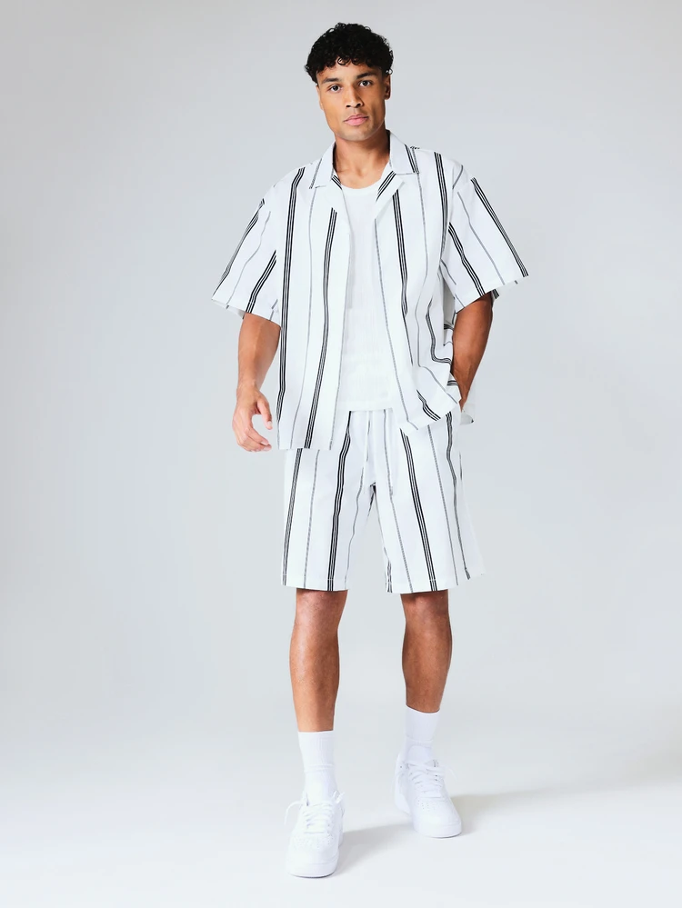 Conjunto a juego de camisa de manga corta con rayas verticales y bermudas - Conjunto de verano de dos piezas para vacaciones