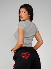 MISSGUIDED T-shirt corta con stampa in stile calligrafico, girocollo, maniche corte, aderente, stile casual da strada, adatta per l'estate - Grigio - Visualizzare 2