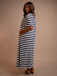 FASHION SZN Vestido camiseta de punto de rayas de talla grande, ajuste casual y relajado, cómodo para viajar, aeropuerto, uso diario, básico de verano, con bolsillos para paseos por la ciudad - Azul Marino - Ver 2