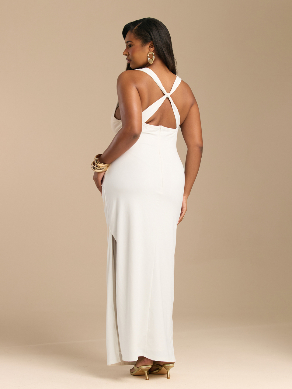 Vestido Longo Elegante e Chique Branco Plus Size com Alças Nas Costas, Ideal para Despedida de Solteira, Verão, Férias, Viagem para a Europa, Ibiza, Casamento, Eventos