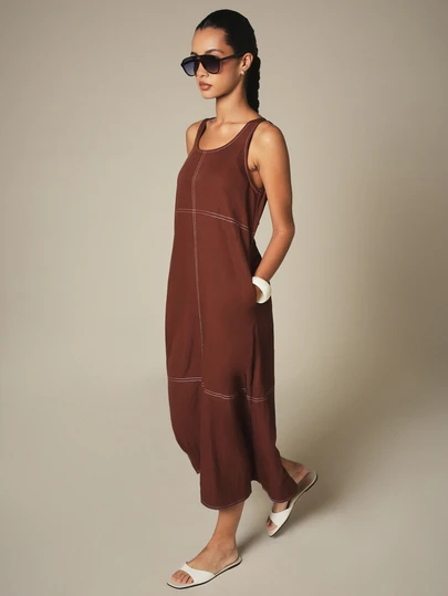 KSTM Vestido midi sin mangas con pespunte de contraste, cuello de pico, ajuste relajado, bolsillos laterales, casual de verano