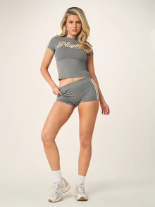 Missguided x Playboy Kaos Crop Top Slim Fit dengan Logo Tulisan 1953, Garis Kontras, Kerah Bulat, dan Lengan Pendek - Dark Grey - View 3