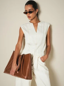 KSTM Top sin mangas con cuello en V, con detalles de pespuntes en contraste y hombros estructurados para el verano - Beis - Ver 1