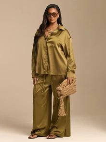 FASHION SZN 大尺碼寬鬆緞面襯衫，卡其綠色，工裝風簡約優雅時尚現代上班穿搭，優雅寬鬆版型 - 墨綠色 - 查看 1