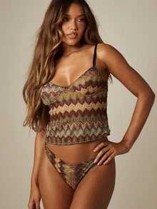 MISSGUIDED Textured Crochet Bralette With Zig Zag Leaf Pattern V-Neck Spaghetti Strap Crop Bralette Festival Summer - Multicolor - View 3