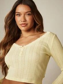 MISSGUIDED 镂空针织长袖露脐上衣和抽绳迷你短裤家居服套装，饰有蕾丝边饰 - 黃色 - 查看 4
