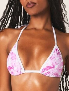 MISSGUIDED Triangle Halter Bikini Top With All-Over Lip Kiss Print And Tie Back Closure Summer Beach Party Vacation Swimwear All White Sexy Tropical - Multicolor - View 1