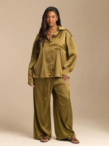 FASHION SZN 大尺碼寬鬆緞面襯衫，卡其綠色，工裝風簡約優雅時尚現代上班穿搭，優雅寬鬆版型 - 墨綠色 - 查看 3
