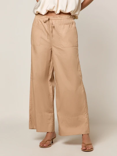 AiiRZ Crop Fit Relaxed Wide Leg Drawstring Trousers With Elastic Waist And Patch Pockets, Summer Resort Wear