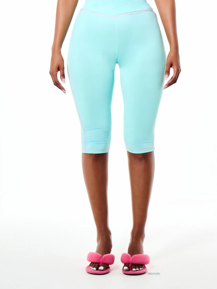 SUMWON WOMEN Graphic Capri Leggings With Pink Logo Print And Contrast Stitching Detail High Waist