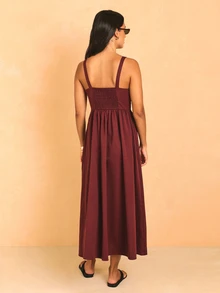 KSTM Đầm midi cổ vuông, lưng nhún, chân váy xếp ly và dây mảnh, thích hợp cho buổi tối mùa hè. - Màu Đỏ Sâu - Xem 2