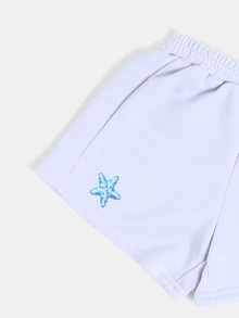 SUMWON Bộ áo croptop và quần short đồng bộ cho bé gái, phối cùng họa tiết vỏ anh đào thêu hình trái cây mùa hè, màu tím oải hương. - Màu Lilac Tím - Xem 5