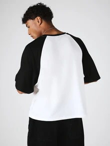 SUMWON Studios Raglan Oversized T恤，圆形印花圆领短袖上衣 - 黑與白 - 查看 2
