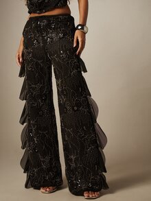 MISSGUIDED بنطلون ذو ساق واسعة مزين بالترتر مع تفاصيل كشكشة، بنطلون سهرة مزين بالخرز والزهور المطرزة - الأسود - مشاهدة 5