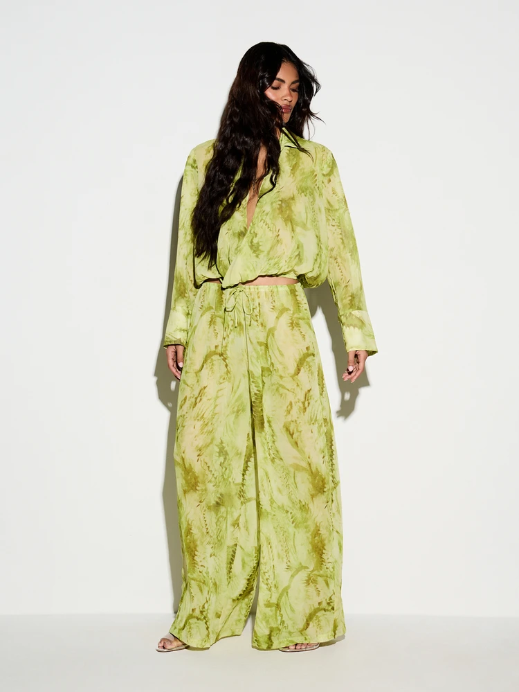 KIZN Abstract Printed Wide Leg Tie Front Trouser
