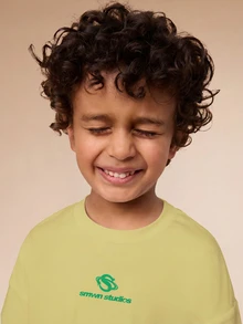 SUMWON Studios Oversized Jersey T-Shirt With Logo Print And Back Graphic For Toddlers - Yellow - View 6