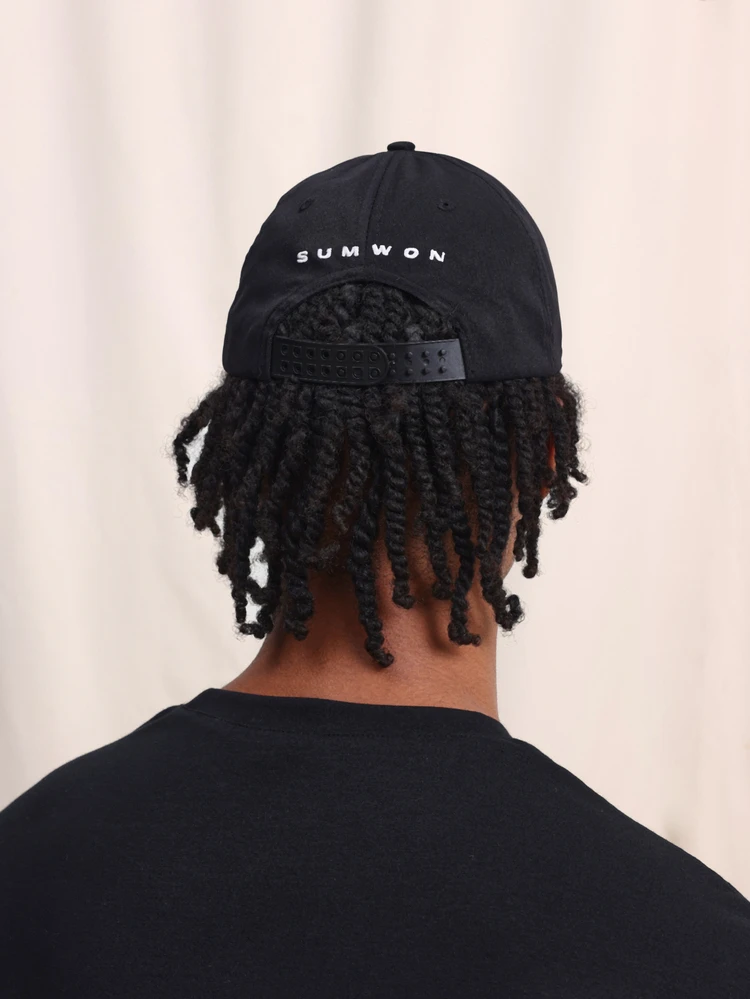PLAYBOY X SUMWON Gorra de béisbol clásica de seis paneles con bordado de conejo y correa ajustable