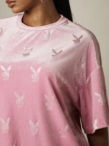 Missguided x Playboy Bunny Head Velour Oversized T-Shirt With All-Over Logo Print And Crew Neck - Pink - View 4