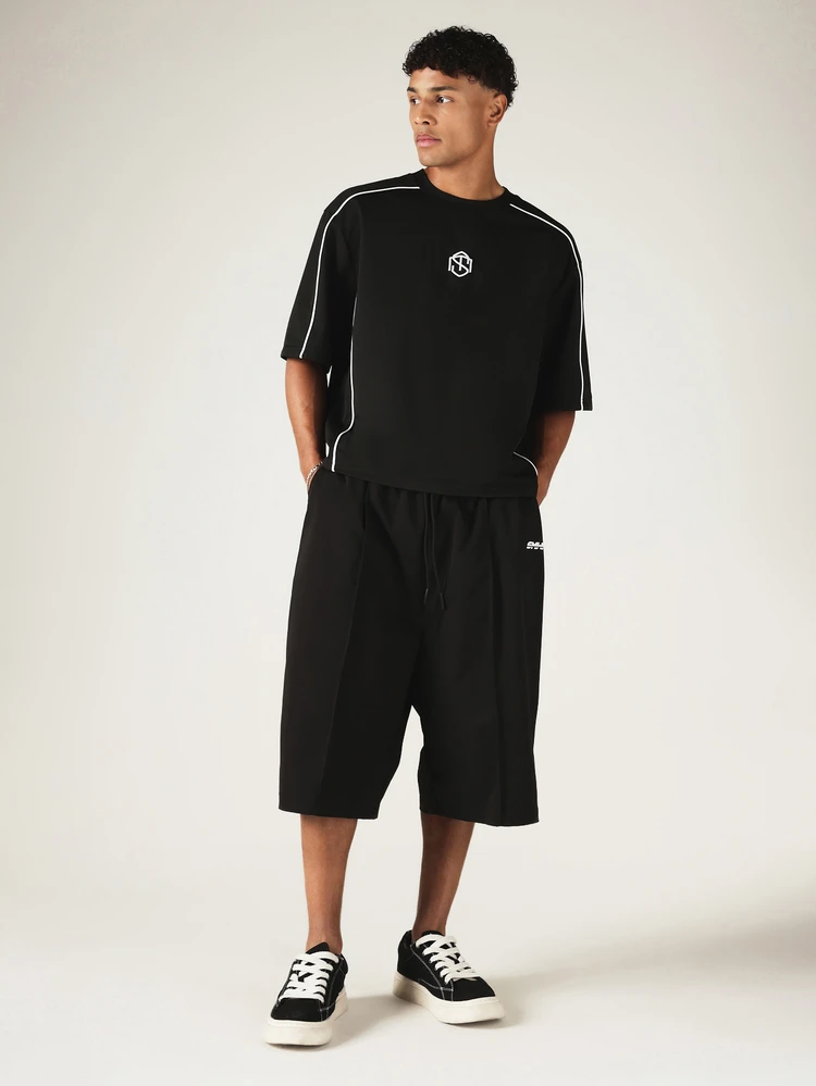Oversized Crew Neck T-Shirt With Contrast White Piping Detail And Chest Logo Print Short Sleeve Casual Streetwear Top