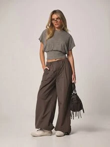 MISSGUIDED 条纹束腰露脐上衣，松紧下摆，短袖设计，适合日常休闲穿着 - 淺灰色 - 查看 3