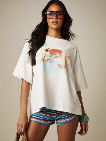 MISSGUIDED Oversized Tropical Dolphin Graphic Crew Neck Short Sleeve Boxy Tee Summer Beach Vacation Casual Top
