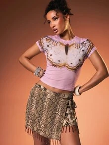 MISSGUIDED Butterfly Placement Graphic Slim Fit Tee In Mesh Fabric Cropped Round Neck Short Sleeve Top - Pink - View 5