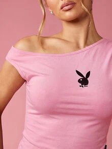 Missguided x Playboy 兔子标志露肩短款上衣，带短袖和胸前印花 - 粉色 - 查看 4